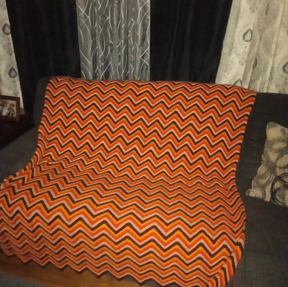 Beautiful Afghan blanket - Picture 8 of 8